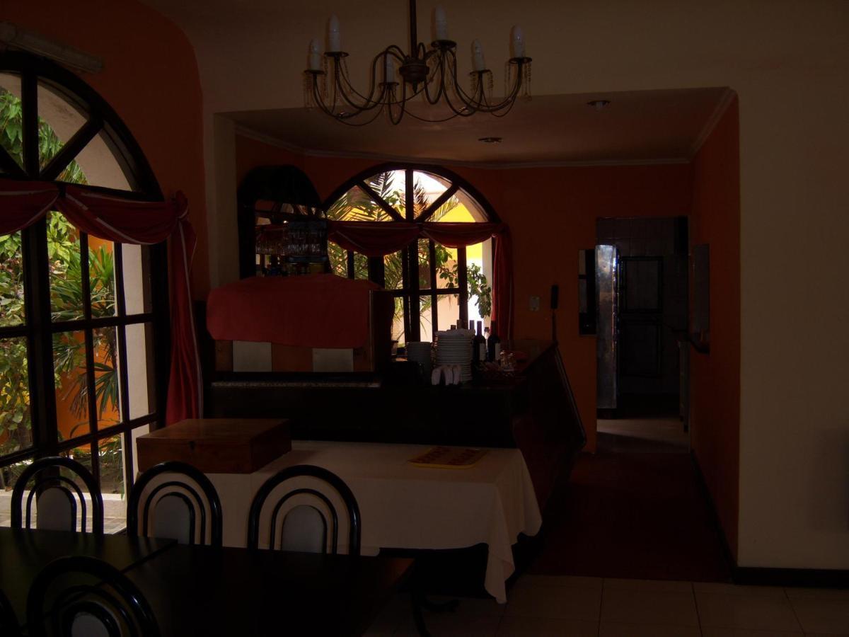 Hotel De La Cascada Termas de Rio Hondo Luaran gambar